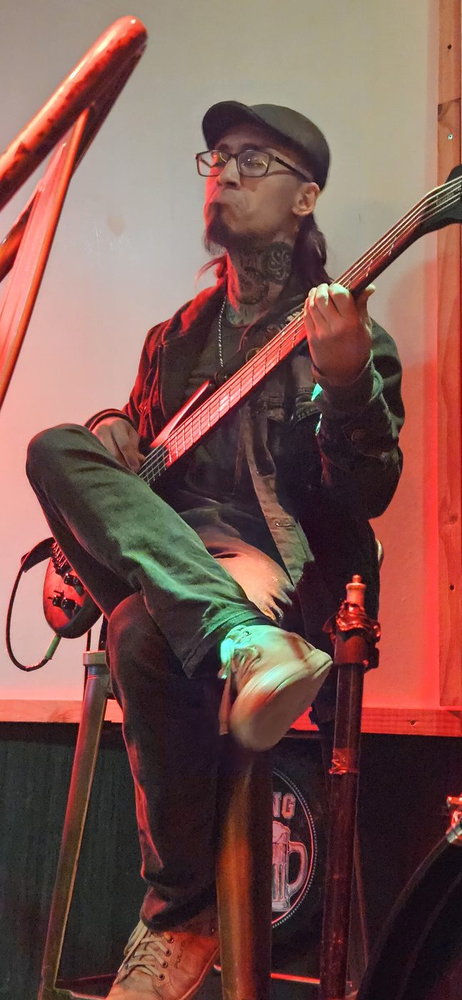 Bajo en vivo, gira 2024